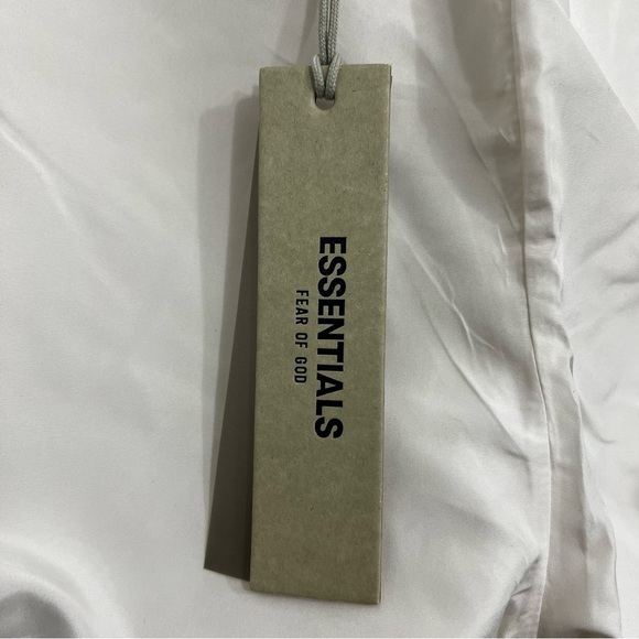 Fear of God Essentials Nylon Shorts Cloud Dancer Size XS Athleisure Streetwear - Picture 9 of 12